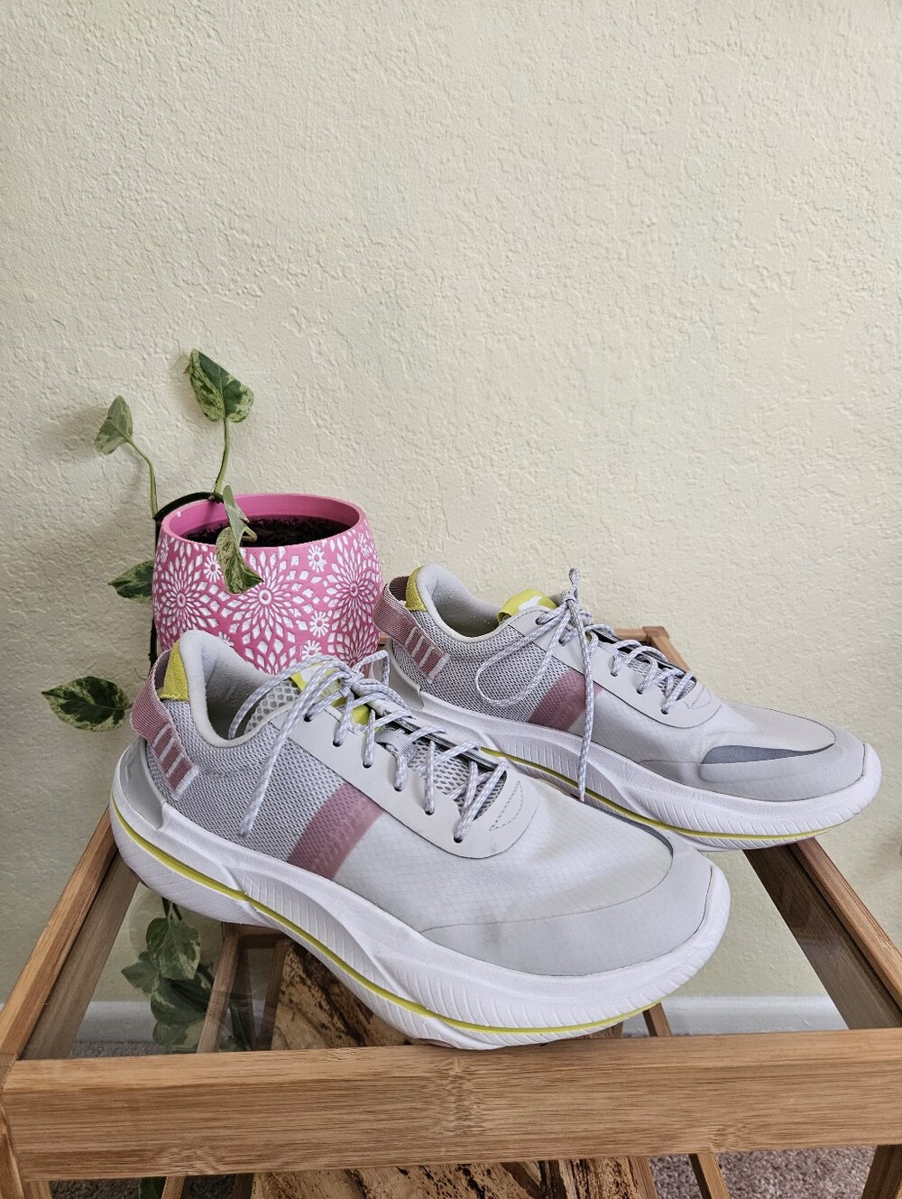Sorel Explorer blitz Leisure lace sneakers with pink and lime green detail Sz 7